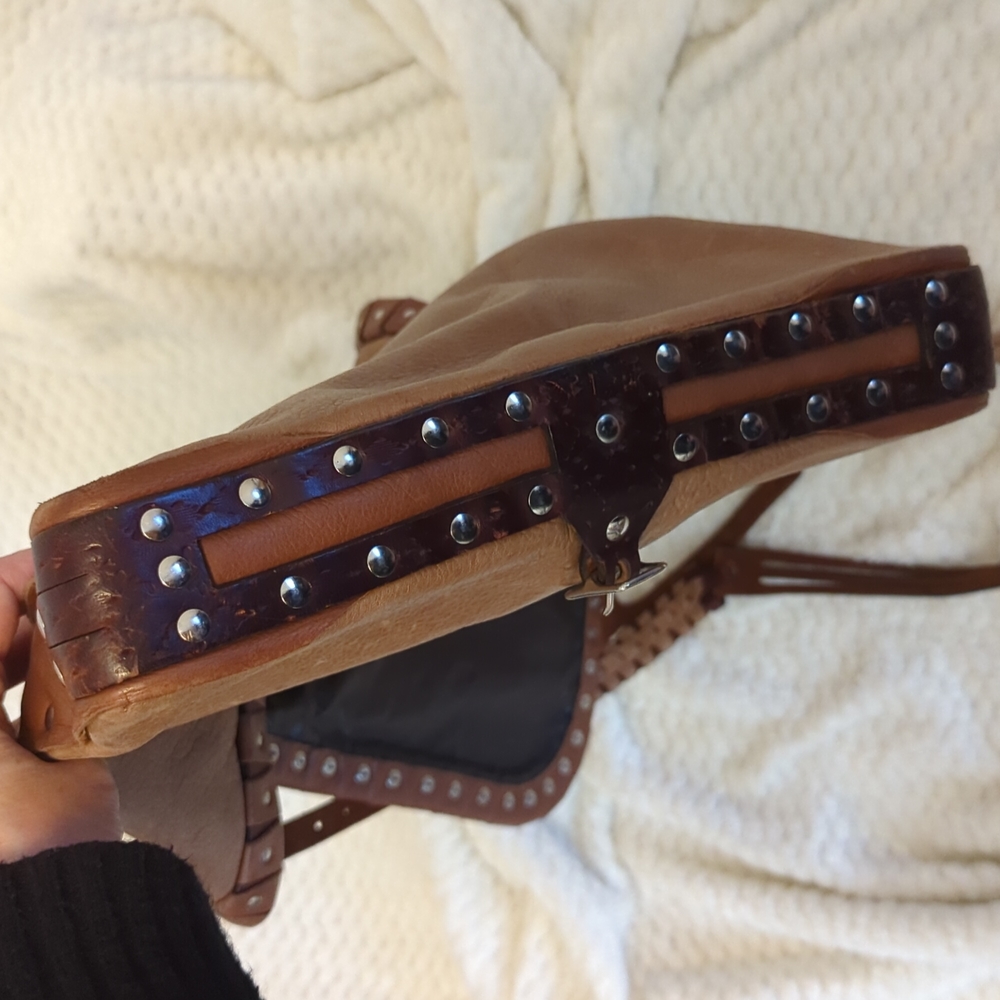 💕HP💕Bella Dolci Handcrafted Brown Leather Shoulder Bag - Picture 9 of 14